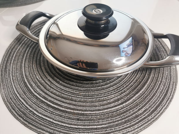 AMC Pfanne, 20 cm Tiefe 3 cm 1 Liter Induktion mit Deckel - Produktbild 1 | potoria.de