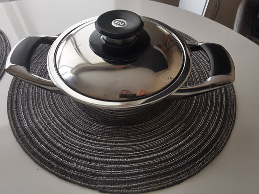 AMC Topf 16 cm, Tiefe 6 cm, 1,3 Liter, mit Deckel Induktion - Produktbild 1 | potoria.de