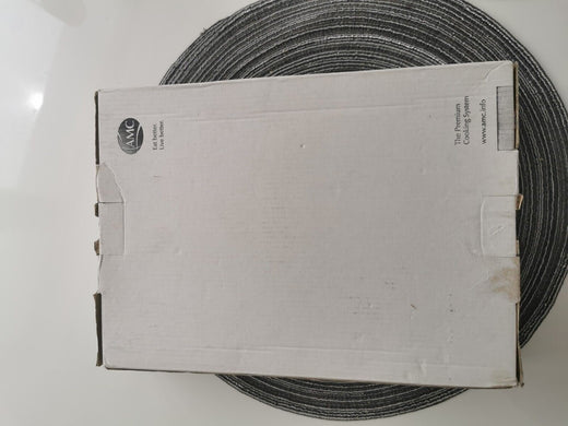 potoria AMC Pfanne 16 cm Premium Cooking System in der Originalverpackung auf einem grauen Tischset